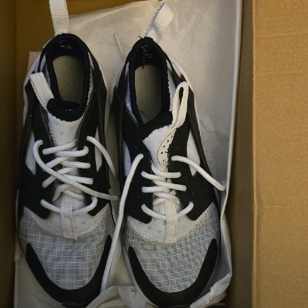 Nike Air Huarache Run Boy's Black/White Tweed Kids Sneakers